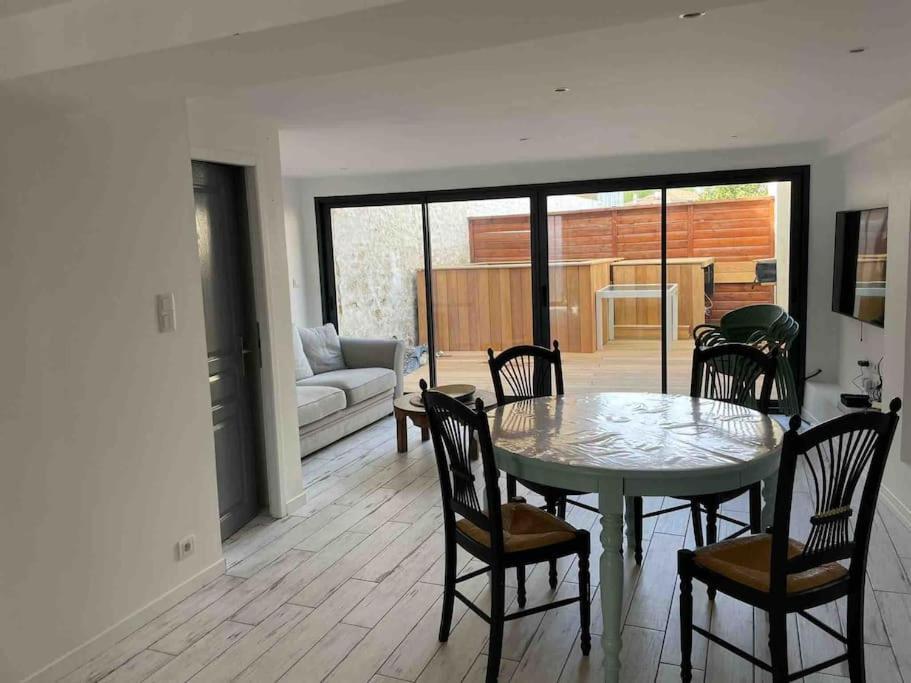 Charentaise 6-8 Personnes Avec Piscine Villa Tonnay-Charente Exteriör bild